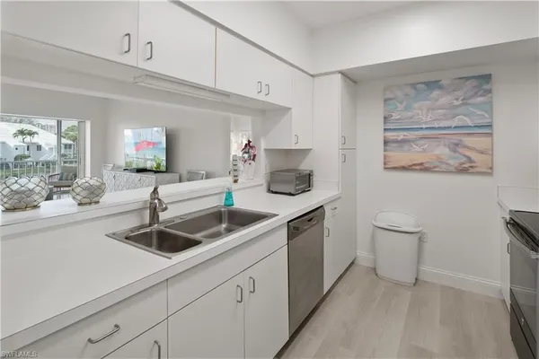 $10,000 | 784 Willowbrook Drive, Unit 607, Naples, FL 34108