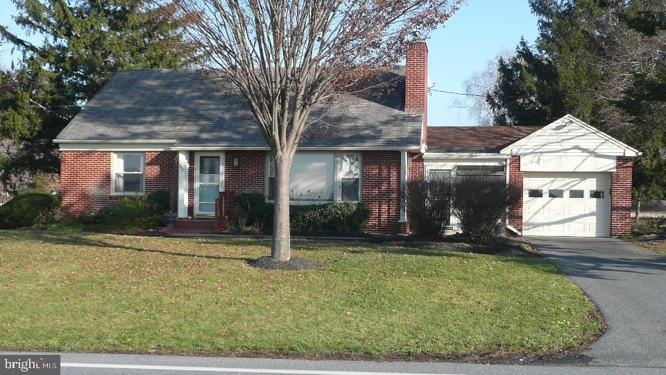 467 Graystone Road Manheim, PA 17545 - Photo 2 of 23