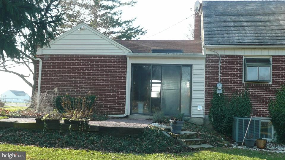 467 Graystone Road Manheim, PA 17545 - Photo 3 of 23