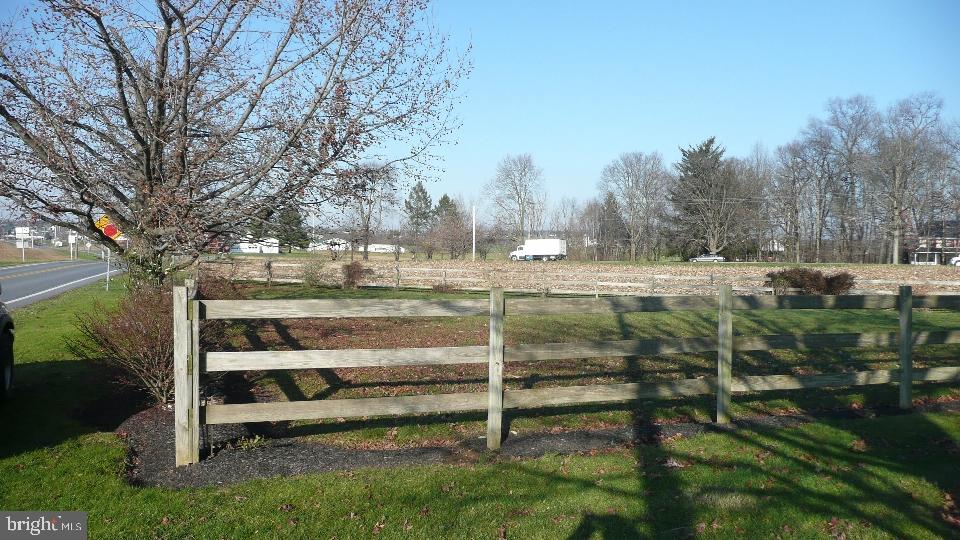 467 Graystone Road Manheim, PA 17545 - Photo 5 of 23