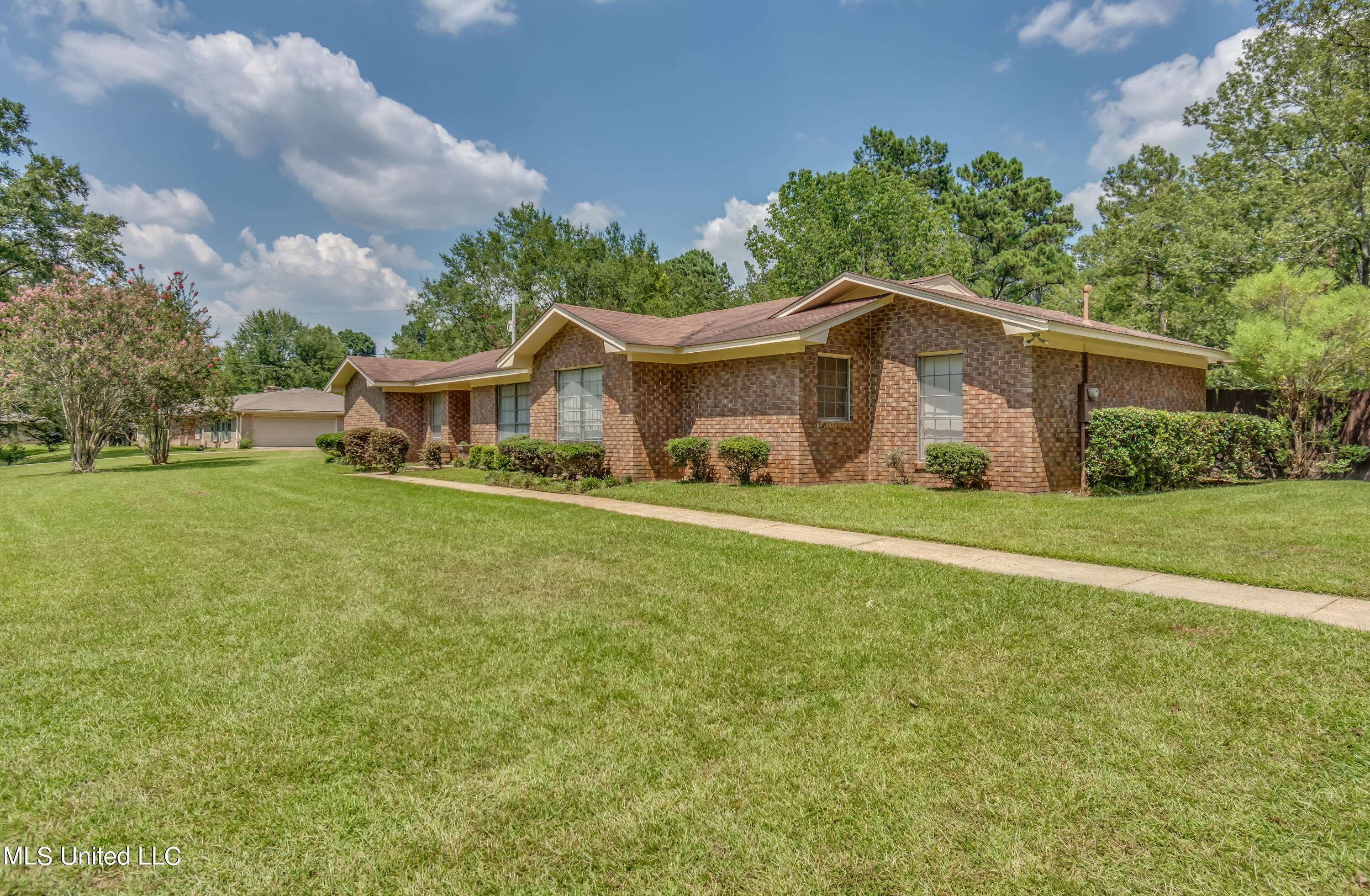 842 Gore Road Jackson, MS 39212 - Photo 3 of 38 842 gore road-4