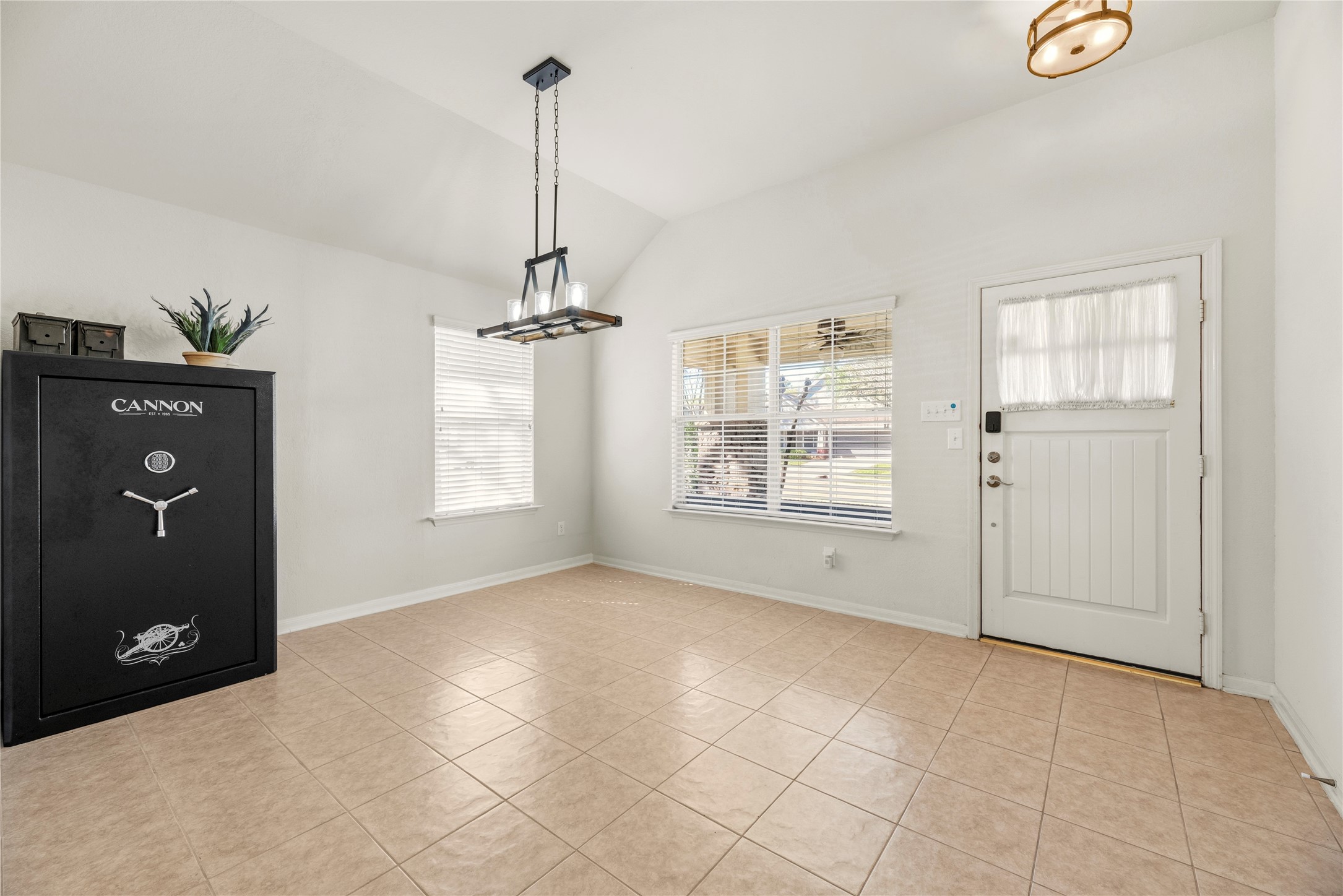 5727 Valley Scene Way Spring, TX 77379 - Photo 8 of 37