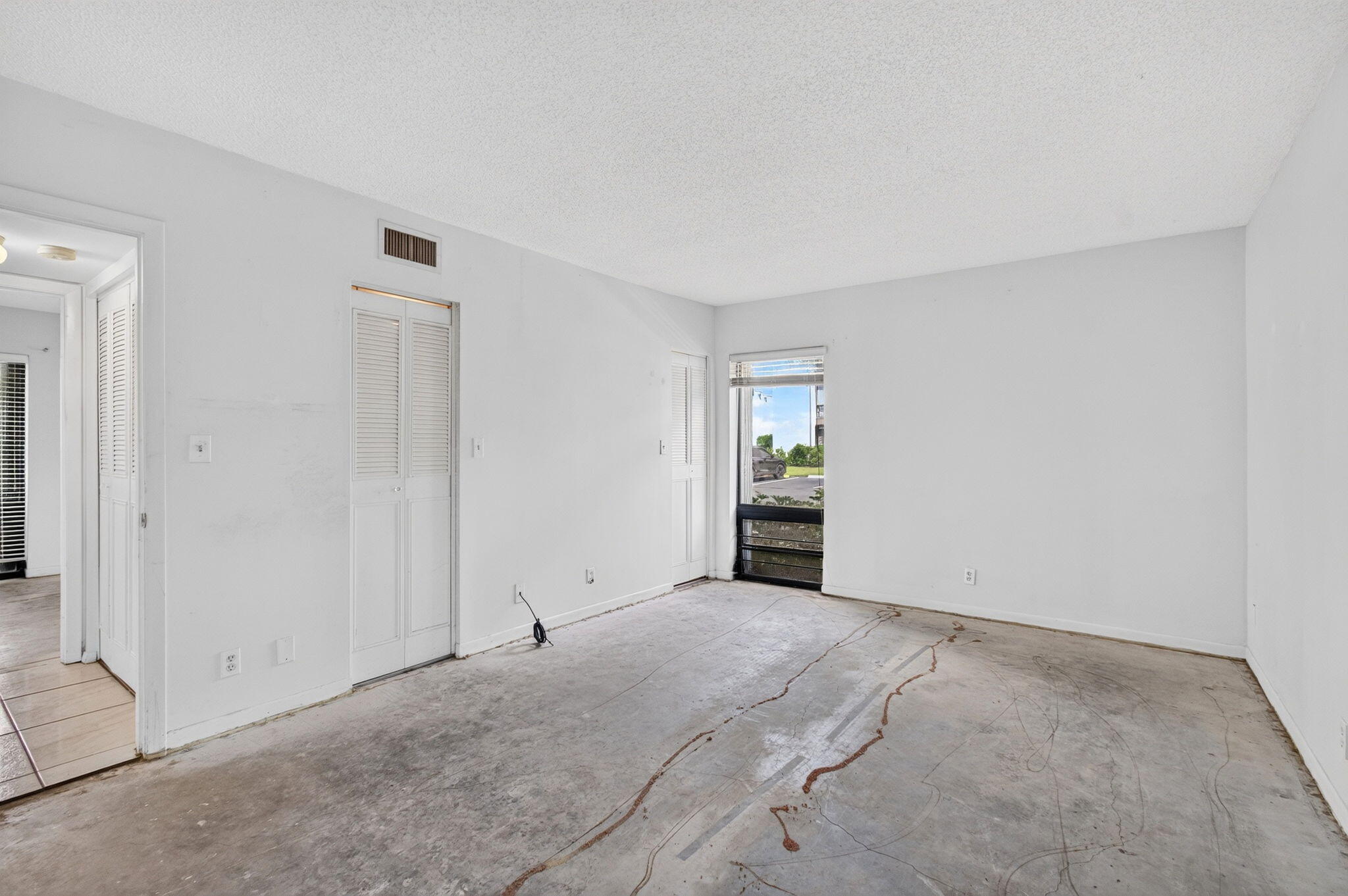 6534 Spring Bottom Way, Unit 124 Boca Raton, FL 33433 - Photo 13 of 31 13_Primary-Bedroom-2