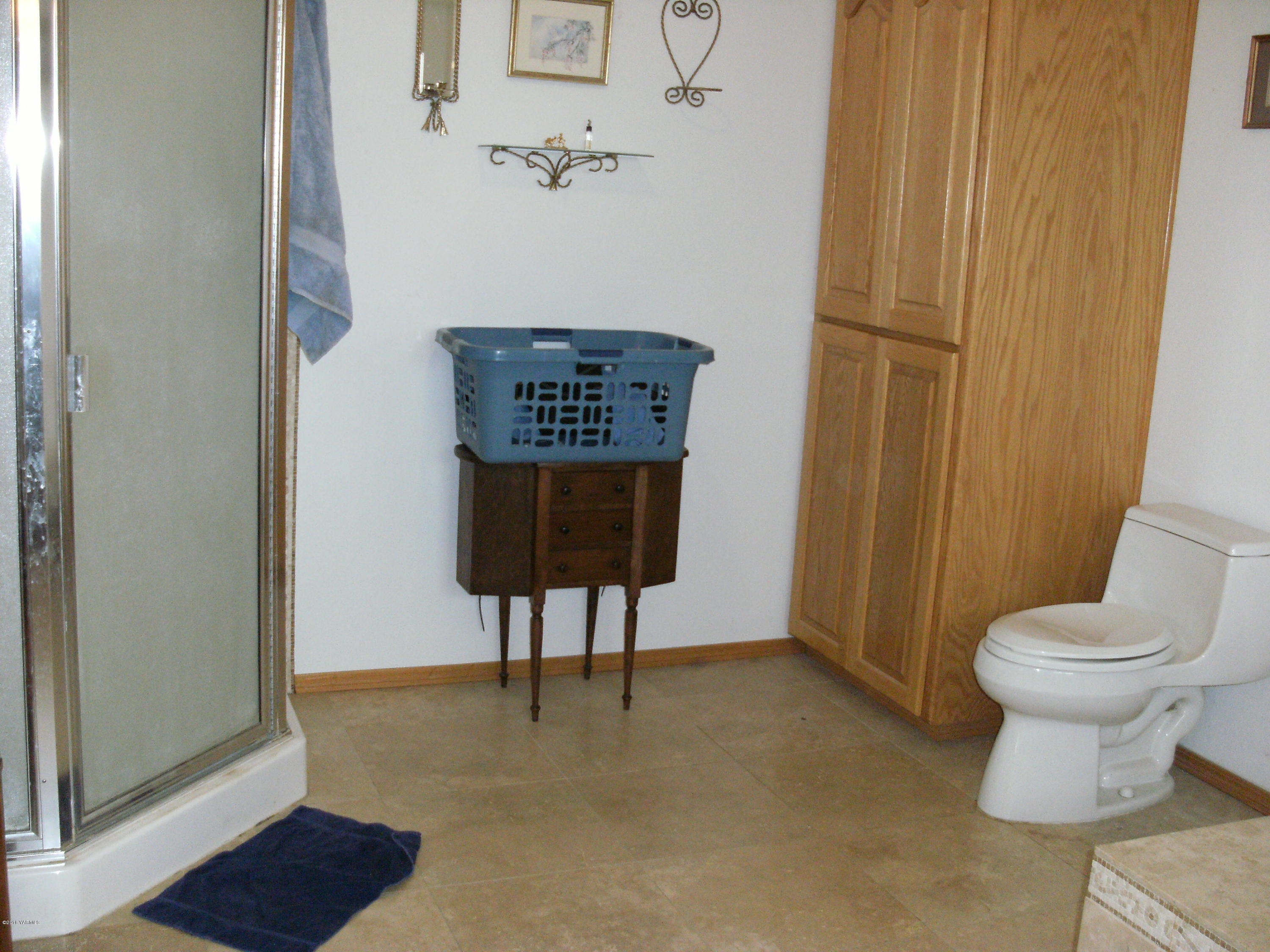1009 Thornton Road Sunnyside, WA 98944 - Photo 10 of 18