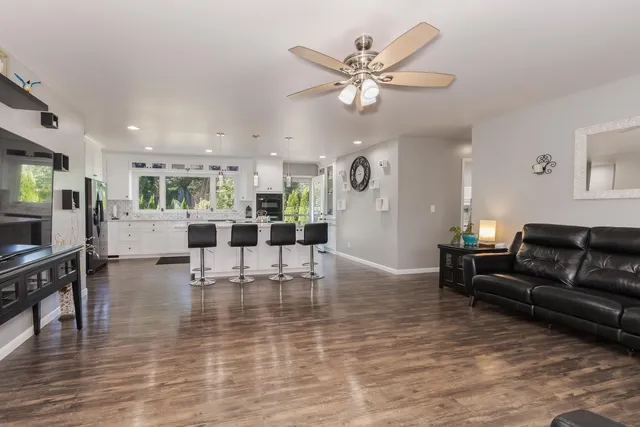 $250,000 | 502 West Jeffery Street, Cullom, IL 60929