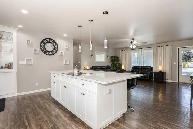 $250,000 | 502 West Jeffery Street, Cullom, IL 60929