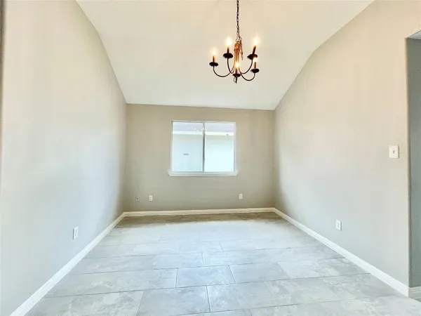$2,000 | 10422 Iris Lake Court, Houston, TX 77070