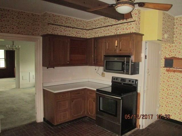 185 Leslie Road Valencia, PA 16059 - Photo 4 of 7 Gallery Image 4