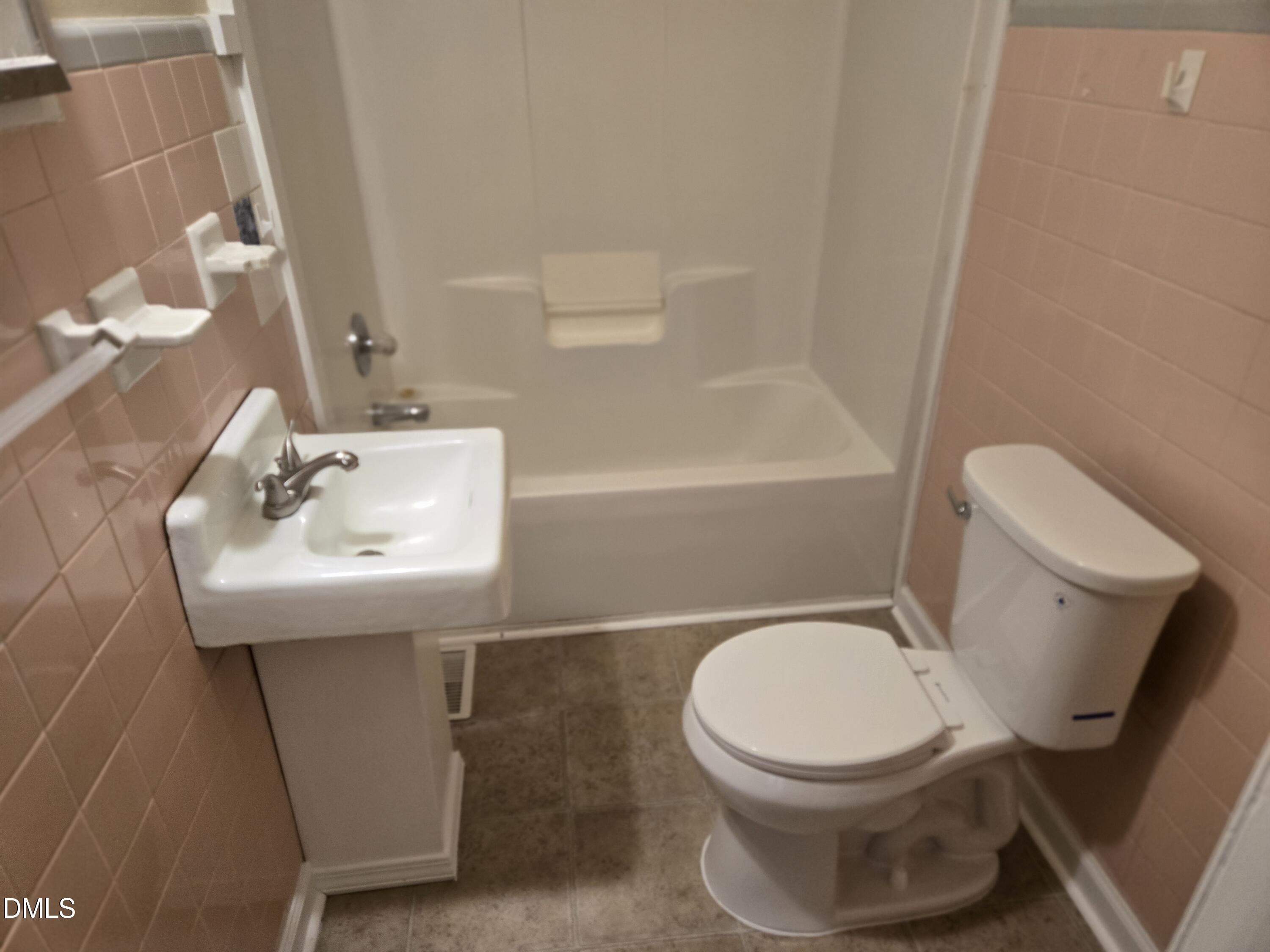 205 North Smithfield Road Knightdale, NC 27545 - Photo 7 of 14 1000024081