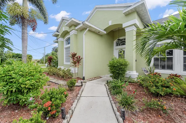 $3,500 | 3183 Southwest Ann Arbor Road, Port St. Lucie, FL 34953