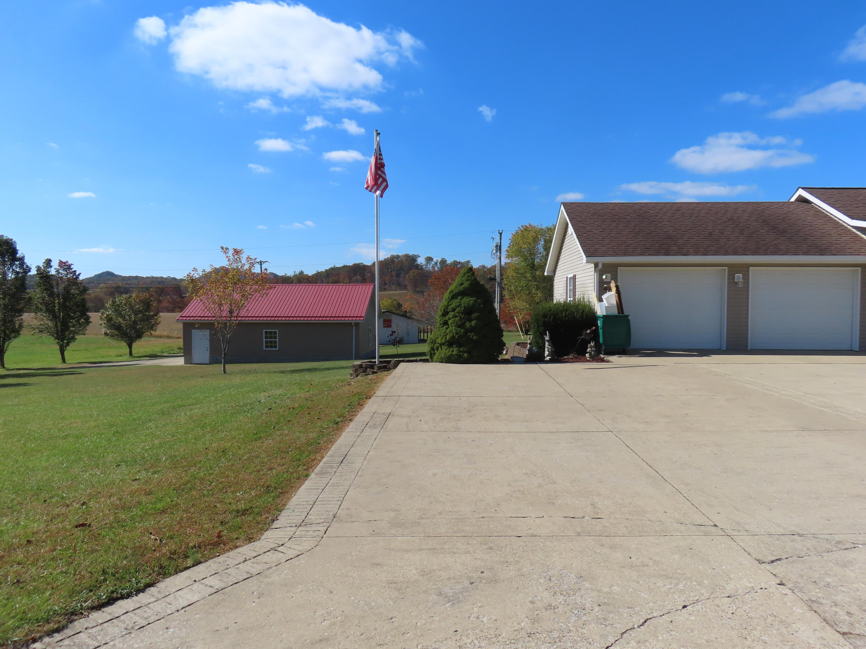 1467 Pennington Flats Road Morehead, KY 40351 - Photo 4 of 26 011
