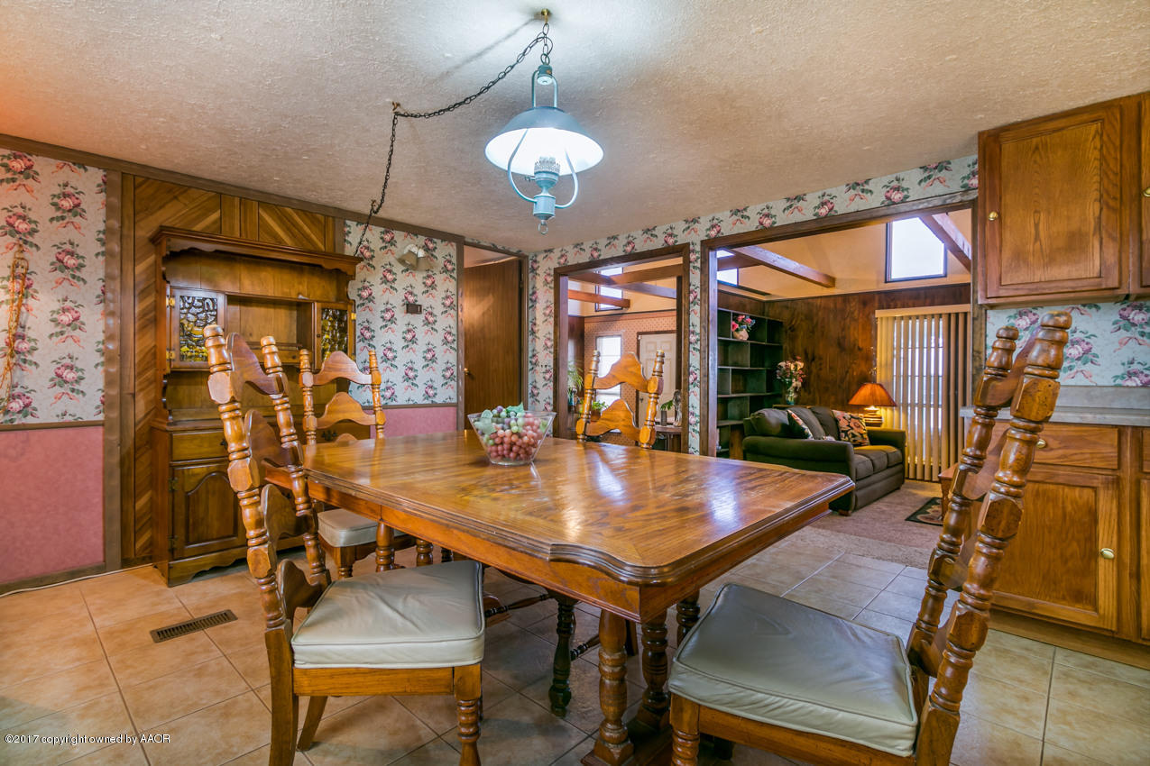 16402 Laguna Vista Road Amarillo, TX 79119 - Photo 11 of 31 Dining Room View 2