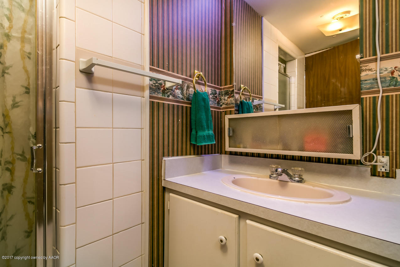 16402 Laguna Vista Road Amarillo, TX 79119 - Photo 16 of 31 Bathroom 1