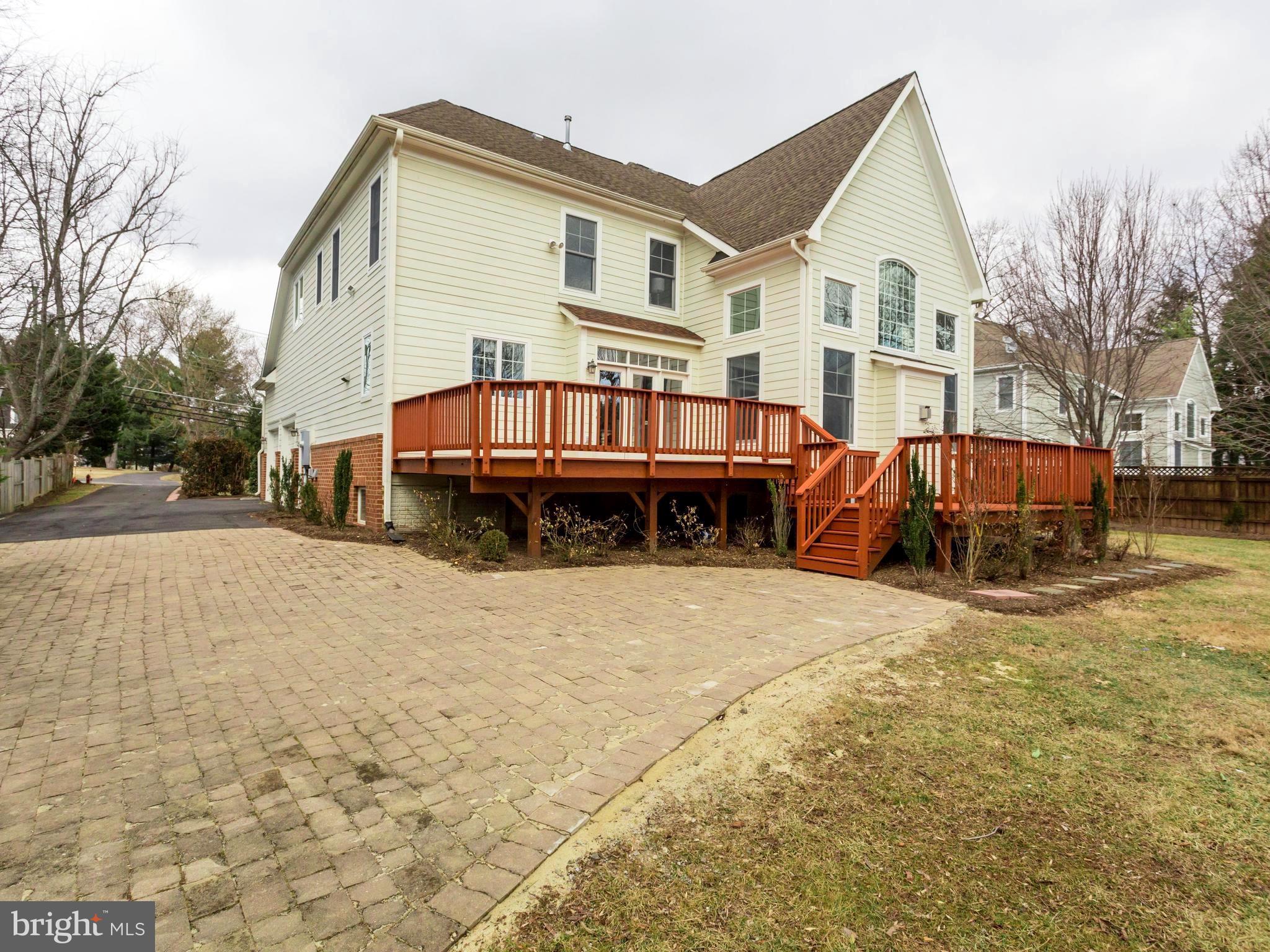 1755 Beulah Road Vienna, VA 22182 - Photo 27 of 30 Exterior (Rear)