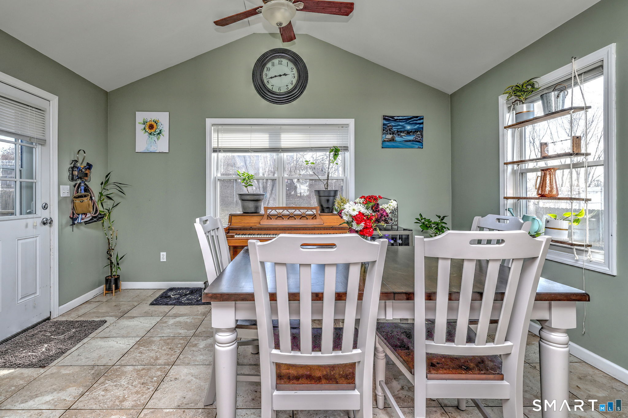 46 Aircraft Road West Haven, CT 06516 - Photo 23 of 39