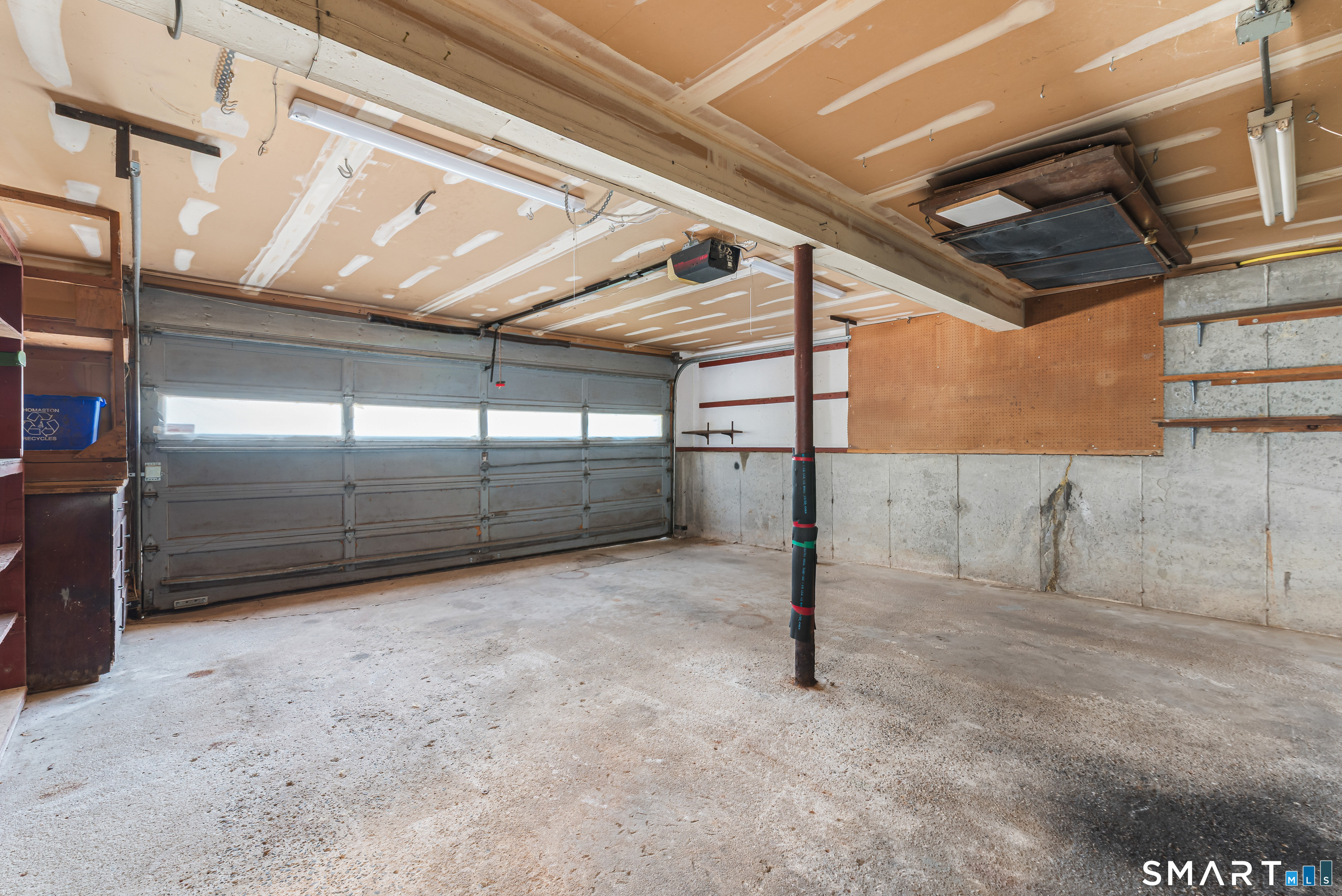 196 Humiston Circle Thomaston, CT 06787 - Photo 32 of 40