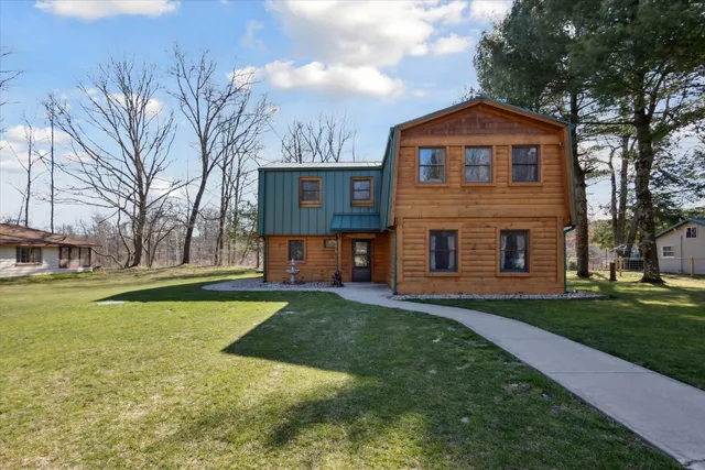 $594,000 | 7952 Main Street, Newaygo, MI 49337