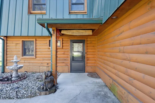 $594,000 | 7952 Main Street, Newaygo, MI 49337