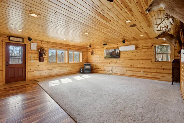 $594,000 | 7952 Main Street, Newaygo, MI 49337