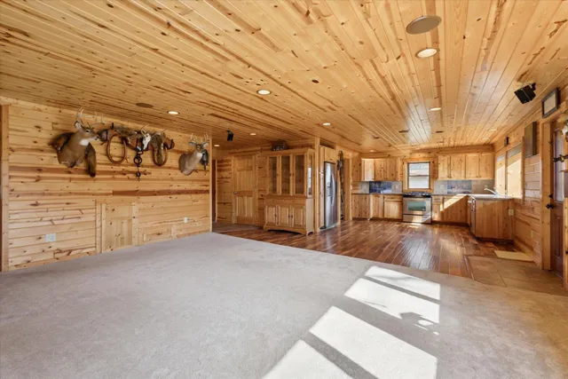 $594,000 | 7952 Main Street, Newaygo, MI 49337