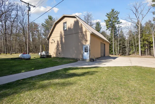 $594,000 | 7952 Main Street, Newaygo, MI 49337