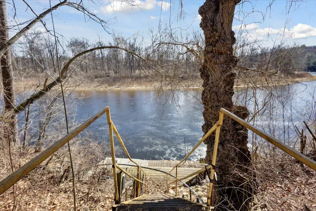 $594,000 | 7952 Main Street, Newaygo, MI 49337