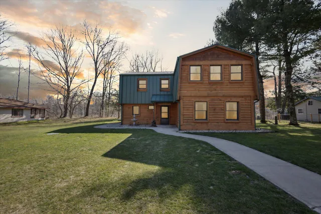 $594,000 | 7952 Main Street, Newaygo, MI 49337