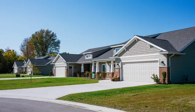 $2,380 | 3215 West Bartlett Drive, New Haven, IN 46774