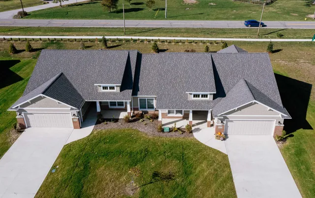 $2,380 | 3215 West Bartlett Drive, New Haven, IN 46774