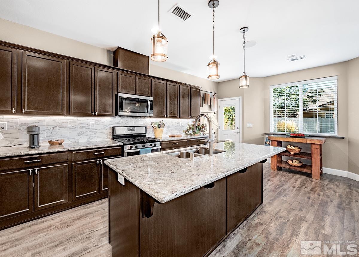 9605 Renner Way Reno, NV 89521 - Photo 8 of 30 Photo 8