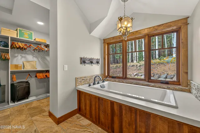 $1,995,000 | 15900 Forest Service 900 1k Road Northeast, Flagstaff, AZ 86001