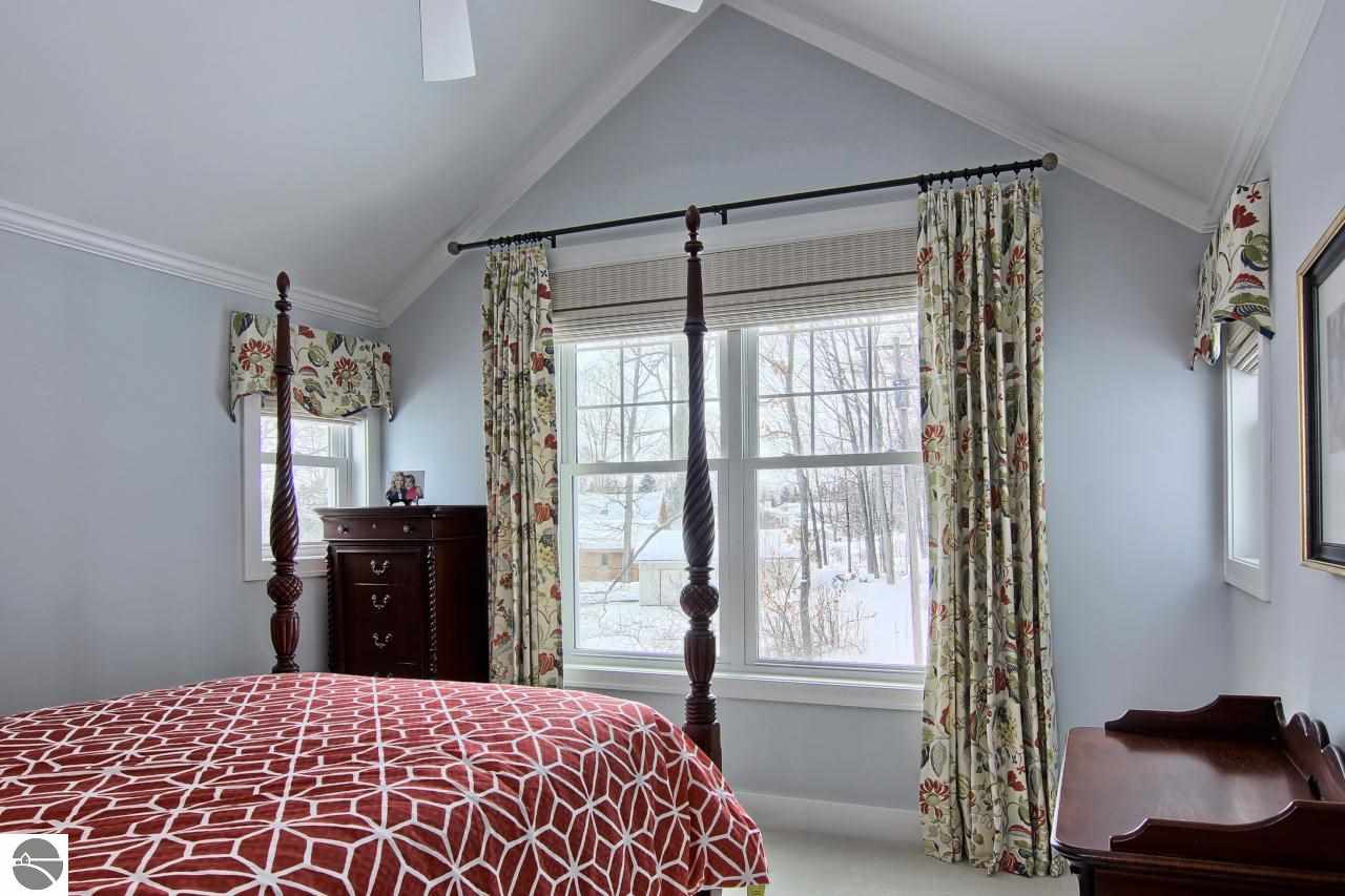 11333 Bluff Road Traverse City, MI 49686 - Photo 37 of 52 1804011-36.JPG