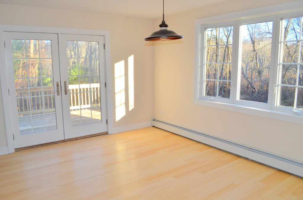 126 Richmond Road Freetown, MA 02702 - Photo 5 of 23 Gallery Image 5