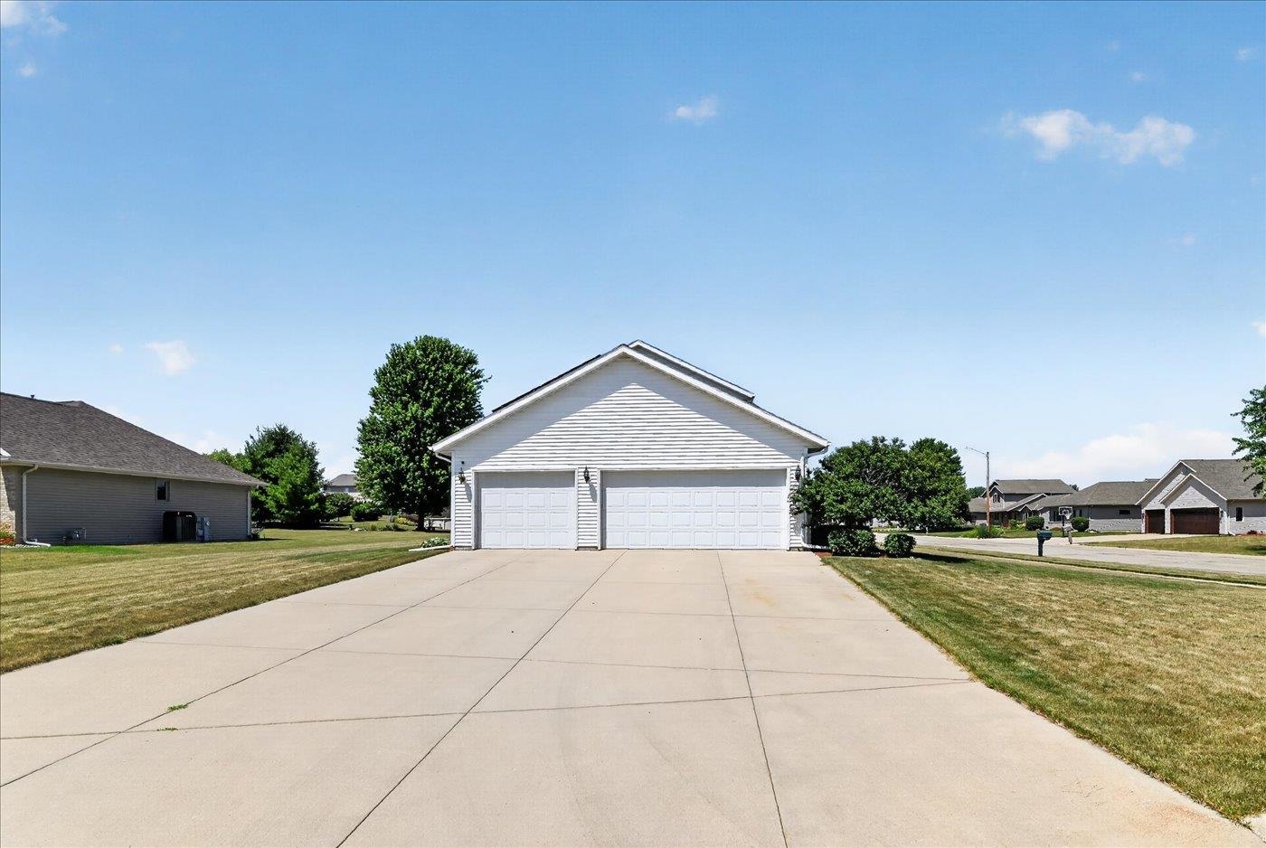 606 Cobblestone Way Watertown, WI 53094 - Photo 52 of 54