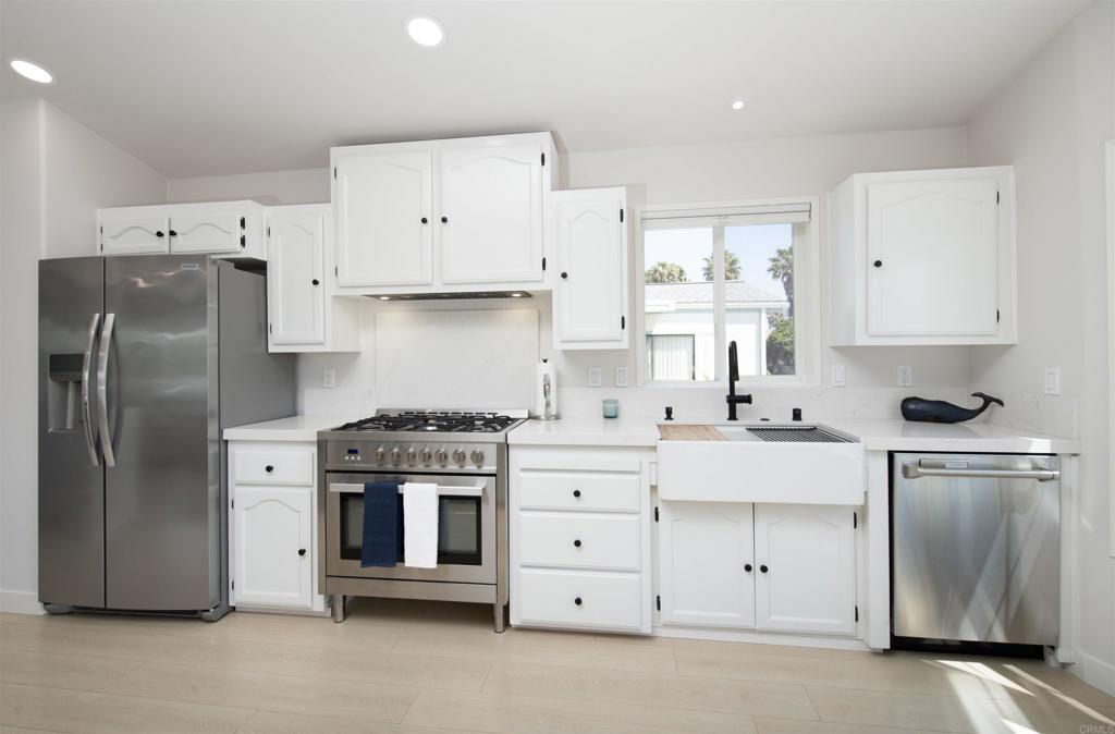 6503 Friendly Place Carlsbad, CA 92011 - Photo 13 of 33