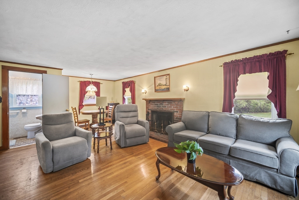 105 Ann Vinal Road Scituate, MA 02066 - Photo 10 of 26
