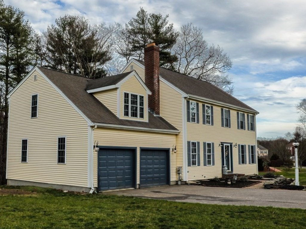 85 Wampanoag Road Raynham, MA 02767 - Photo 2 of 39 Gallery Image 2
