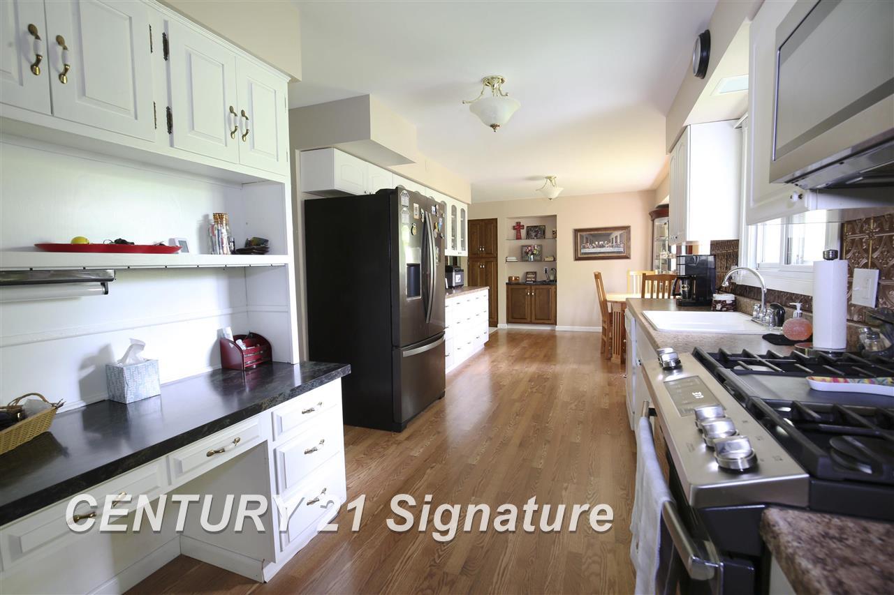 1890 East Brooks Road Midland, MI 48640 - Photo 11 of 53