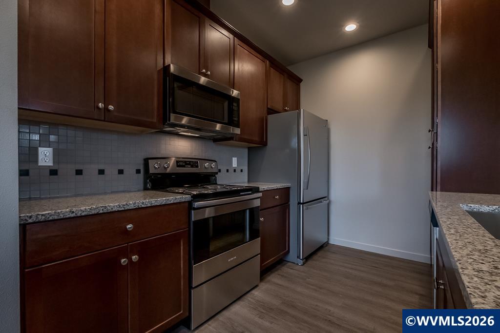 400 West Rose Street Lebanon, OR 97355 - Photo 4 of 40
