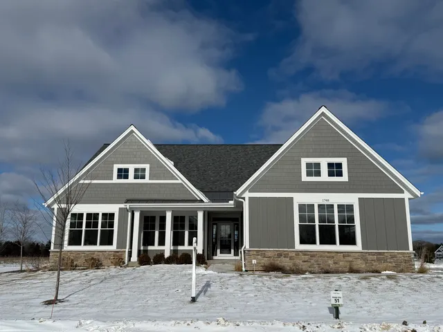 $999,999 | 1748 North River Road, River Hills, WI 53217