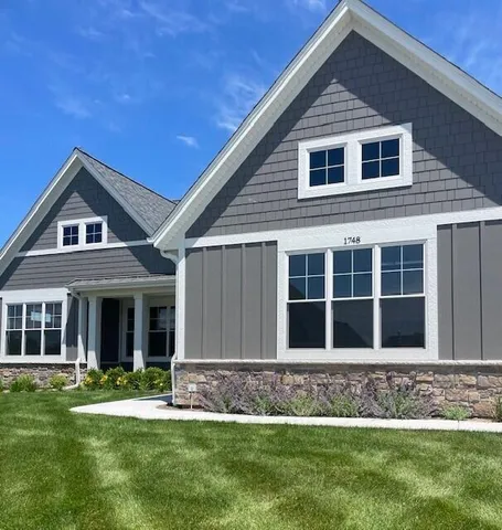 $949,999 | 1748 North River Road, River Hills, WI 53217