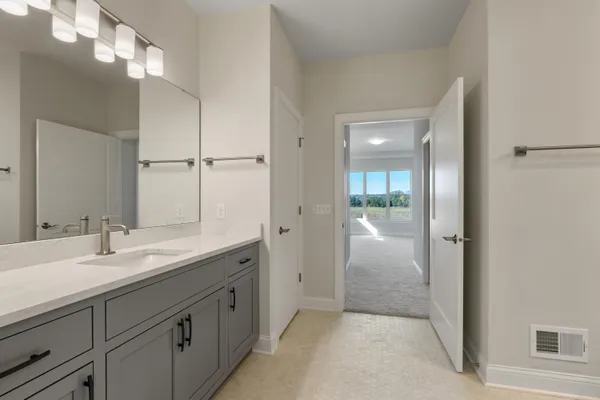 $999,999 | 1748 North River Road, River Hills, WI 53217