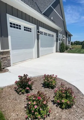 $949,999 | 1748 North River Road, River Hills, WI 53217