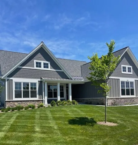 $949,999 | 1748 North River Road, River Hills, WI 53217