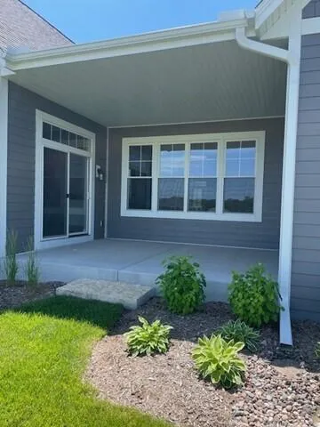 $949,999 | 1748 North River Road, River Hills, WI 53217