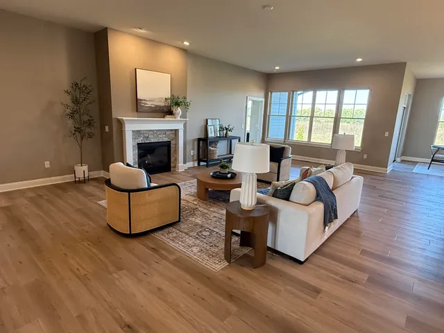 $949,999 | 1748 North River Road, River Hills, WI 53217