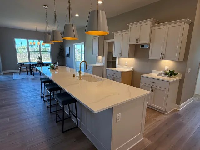 $949,999 | 1748 North River Road, River Hills, WI 53217