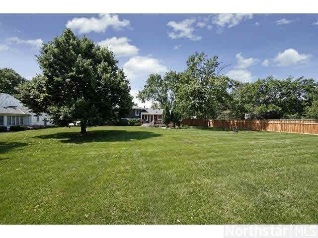 5616 McGuire Road Edina, MN 55439 - Photo 17 of 18