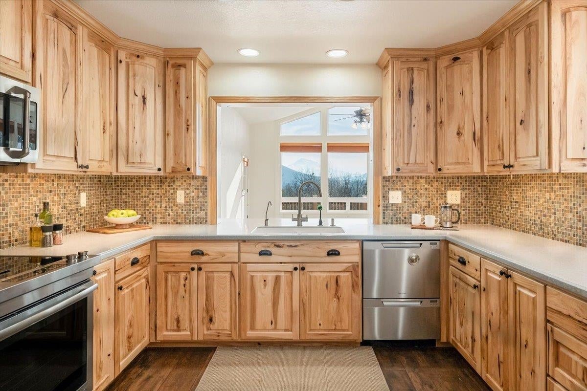 601 Outsen Road Yreka, CA 96097 - Photo 9 of 46 Gallery Image 9
