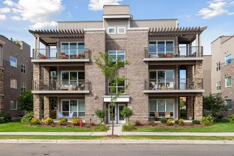 $565,000 | 3970 Wooddale Avenue South, Unit 201D, St. Louis Park, MN 55416